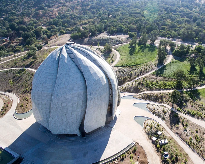 Viñas y Espiritualidad: Tour Vinícola y Visita al Templo Bahá’í - Foto 4